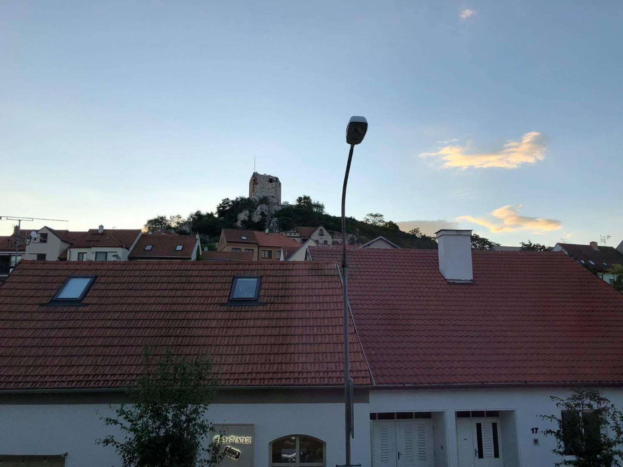 ホテル Nicolsburg ミクロフ エクステリア 写真